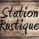 Logo réalisé avec Photoshop: technique photomontage et conception graphique.